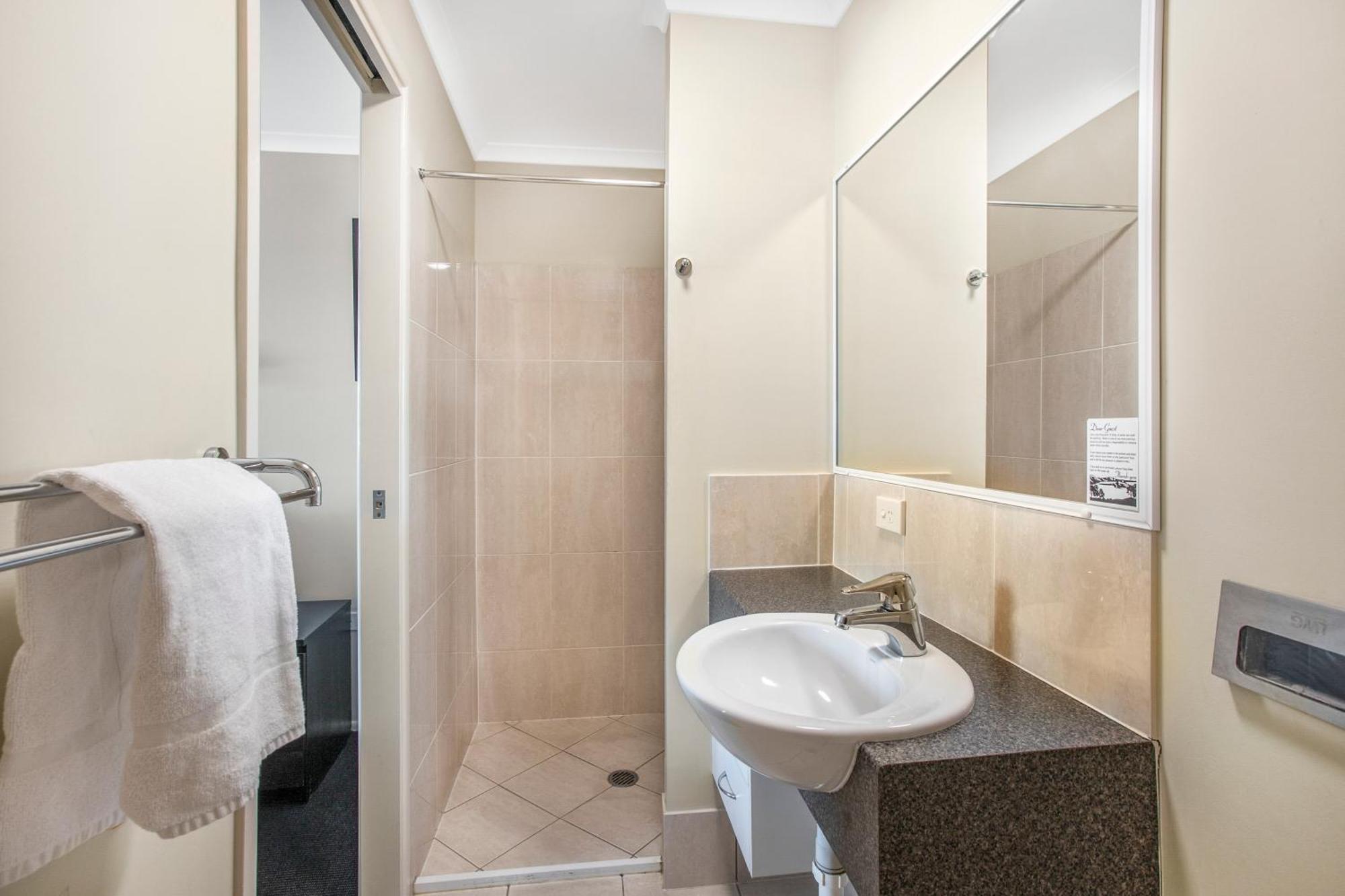 Citywalk Motor Inn Рокгемптон Экстерьер фото